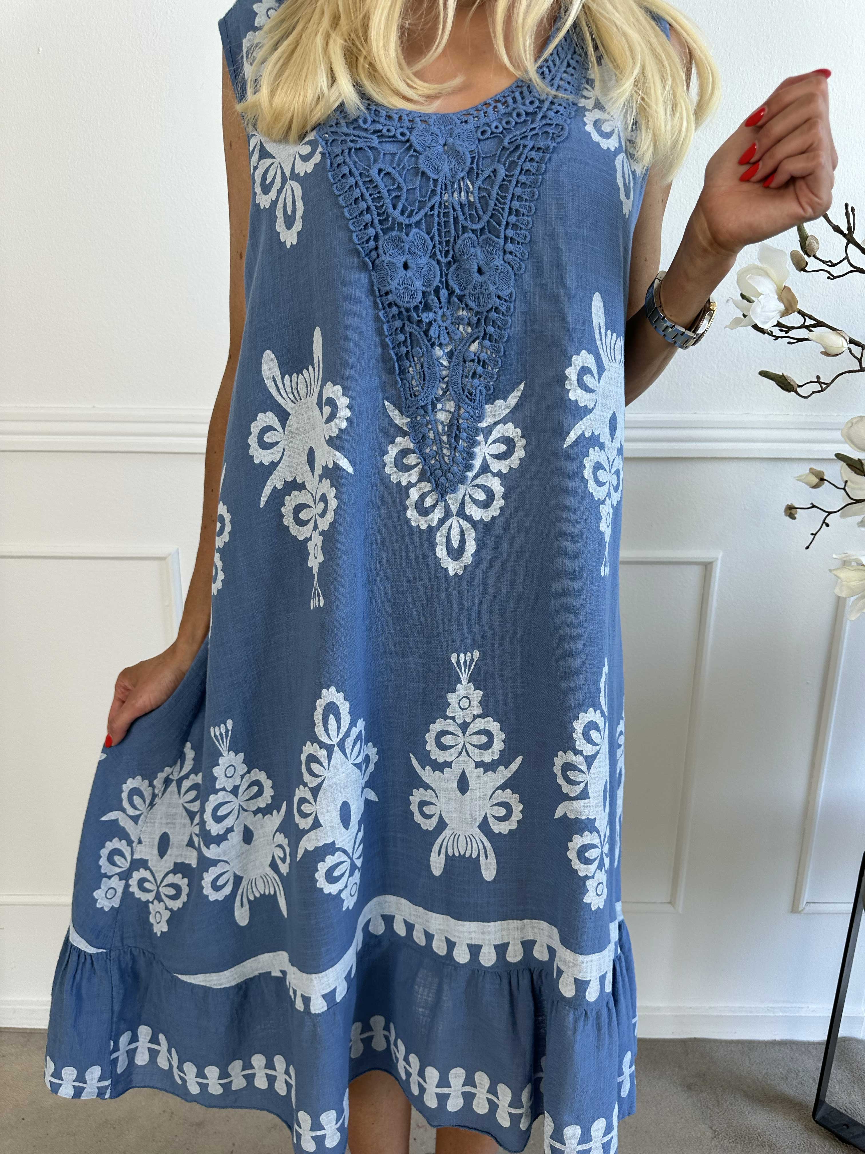 Tanzania - Vacker bomullsklänning i linneliknande tyg